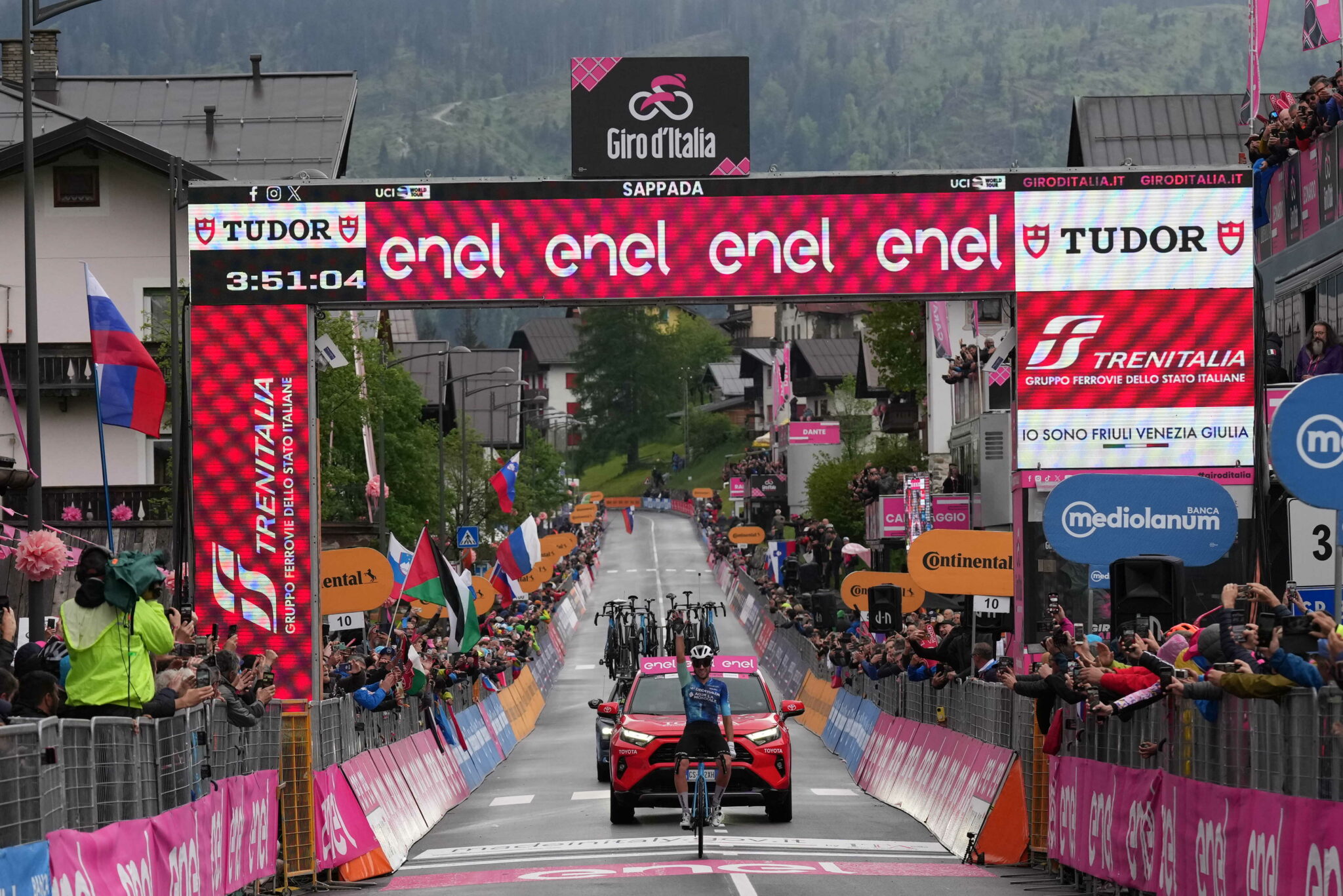 Andrea Vendrame (Decathlon AG2R La Mondiale Team) ha vinto la diciannovesima tappa del Giro d'Italia 107
