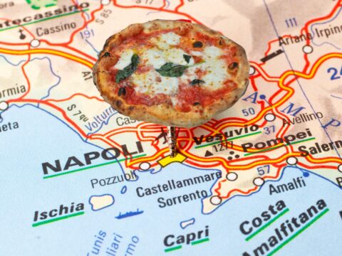 Pizzeria Di Matteo, celebrazioni per il 30 anniversario del G7 a Napoli con Pizza a Portafoglio Gratuita