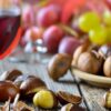 Caldarroste, castagne arrostite come vero simbolo dell'autunno, in abbinamento il vino novello