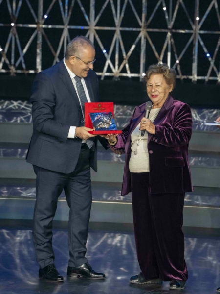 michele affidato premia carmela pace pres. unicef