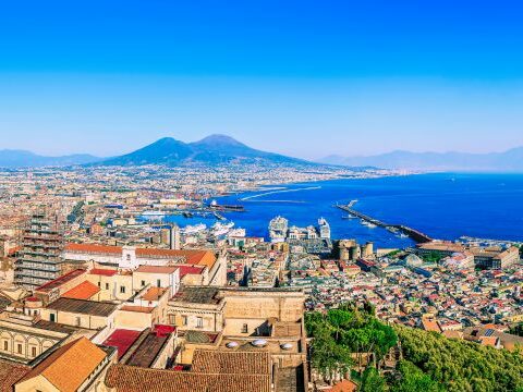 Buon Compleanno Napoli! La Città di Partenope Festeggia 2498 Anni di Storia