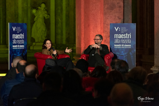 Vanessa Scalera protagonista alla Reggia di Caserta: un viaggio tra teatro, cinema e televisione, dalla givetta al successo di Imma Tataranni