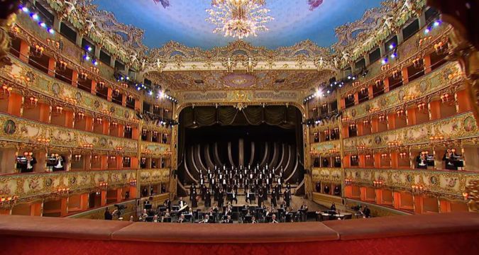 Concerto di Capodanno 2025: dalla Fenice di Venezia, un viaggio tra Musica e Tradizione