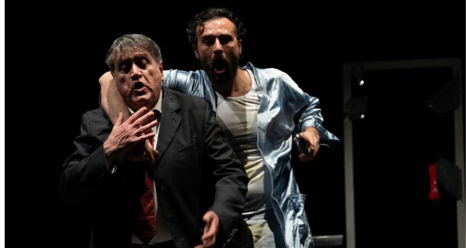 L’Anniversario - Reloaded: Ironia e Dramma al Teatro nel Garage