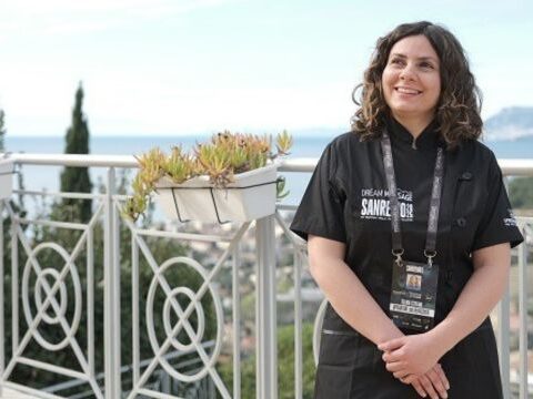 Elenia Stefani trionfa al Festival dei Sogni di Sanremo 2025